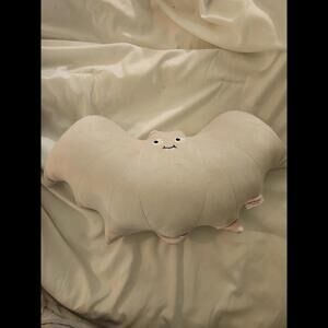 Pink‎ Bat Pillow Isaac Mizrahi